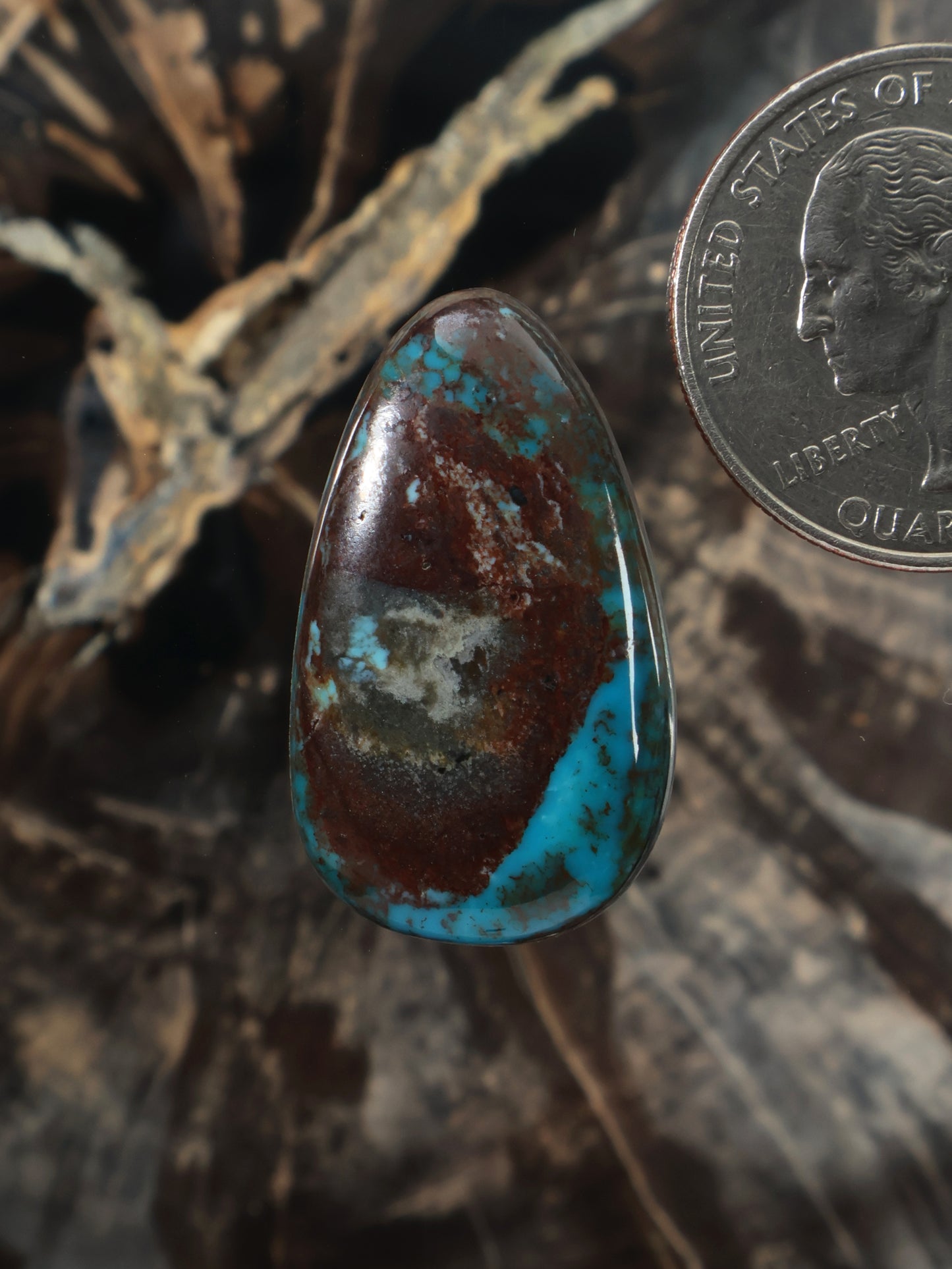 Hubei turquoise cabochon N668, teardrop shaped blue-green and brown stone