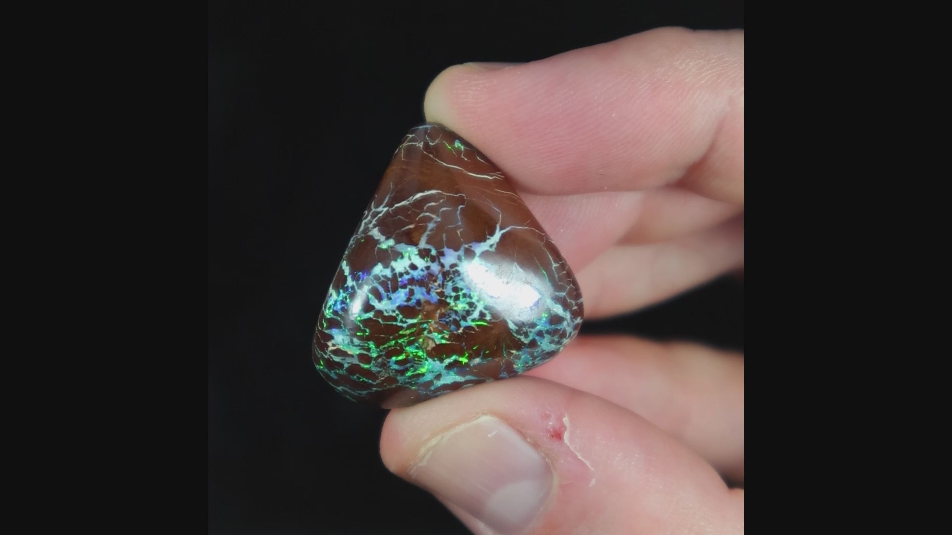 Boulder opal stone