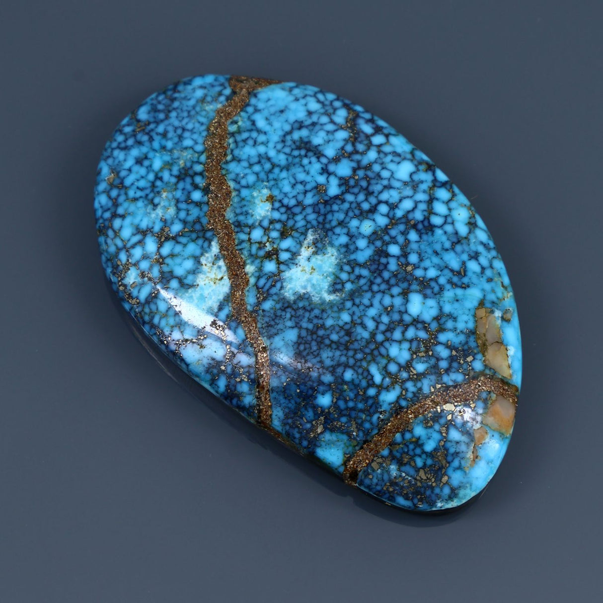 Kingman Turquoise Cabochon A064